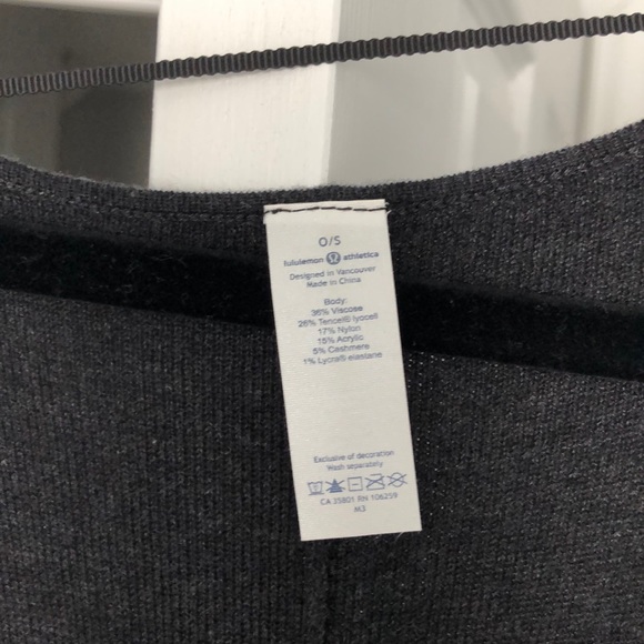 Lululemon cape - new without tags - Picture 2 of 5